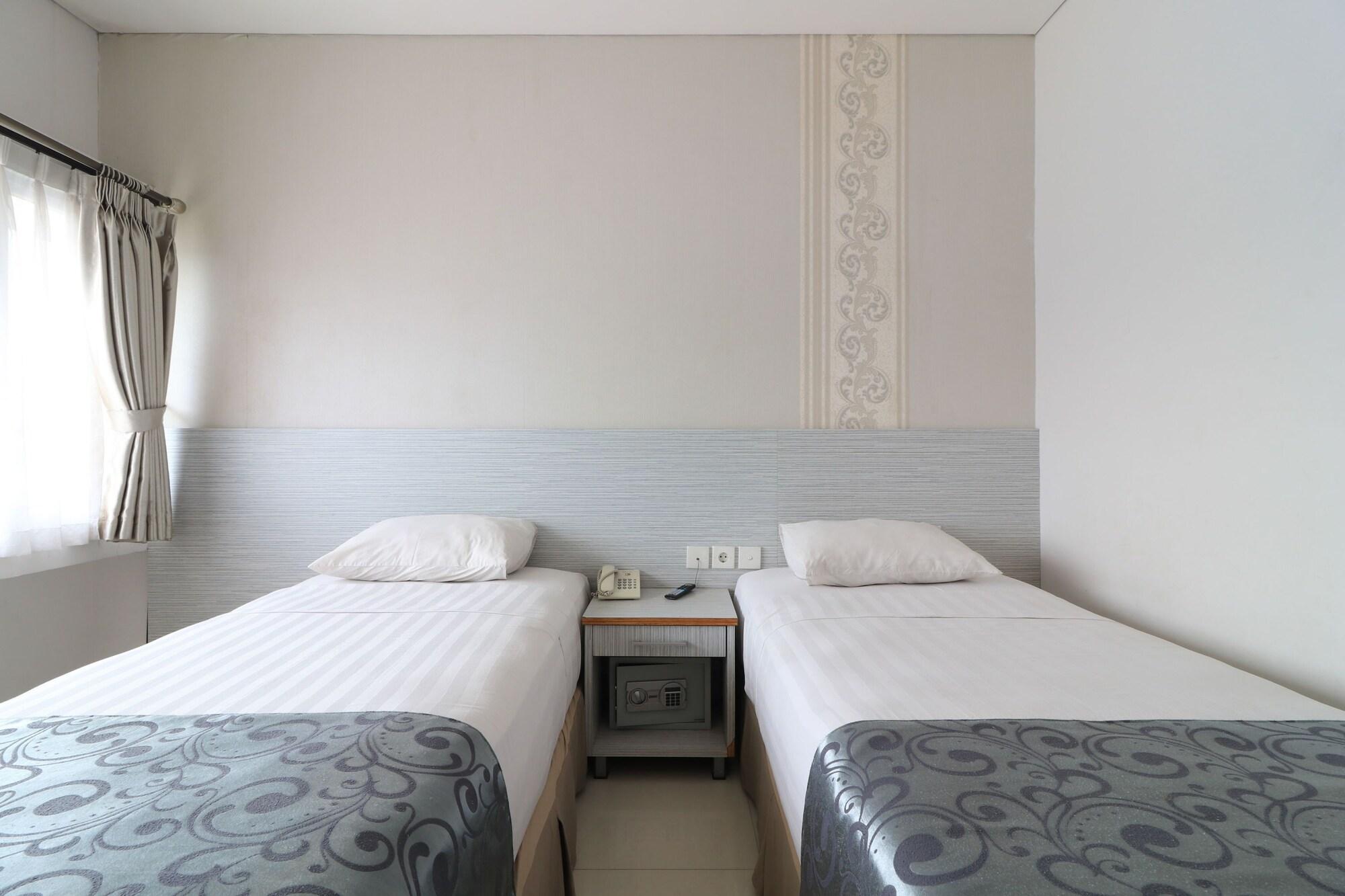 Kembang Hotel Cihampelas Bandung Exterior foto